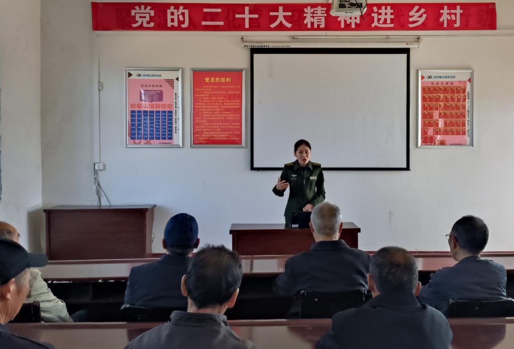 新时代聚力铸魂育人的“播火者”——记陆军工程大学“星火”理论宣讲服务政治教员群体