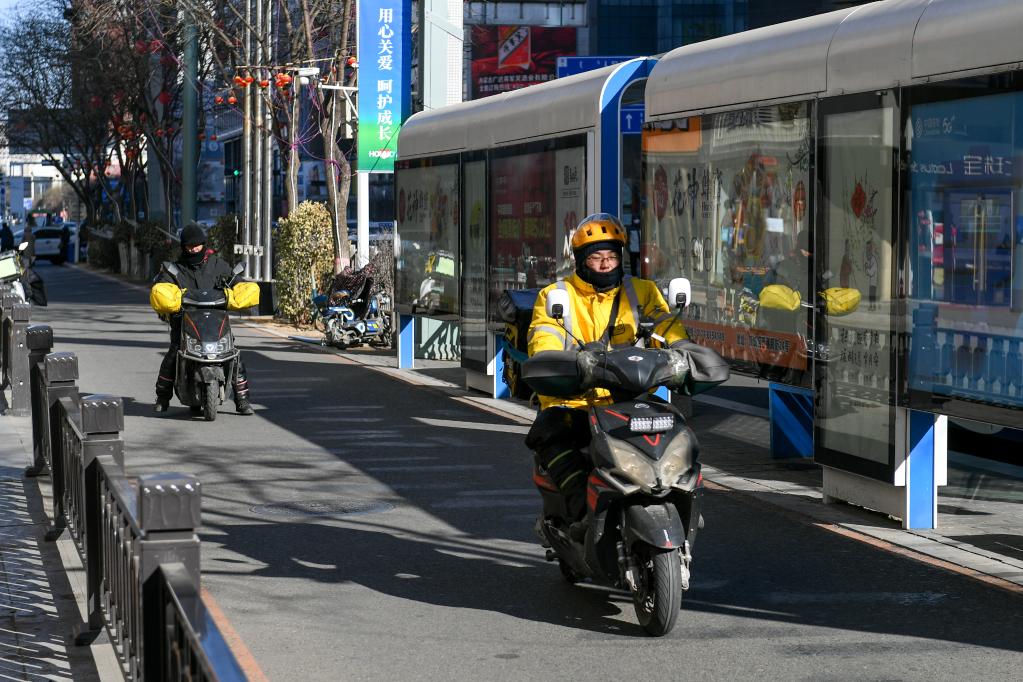 新华全媒＋丨全国部分地区迎来低温寒潮天气