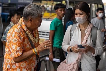 通讯：中老铁路国际客运列车全线通车为泰国小城带来新机遇