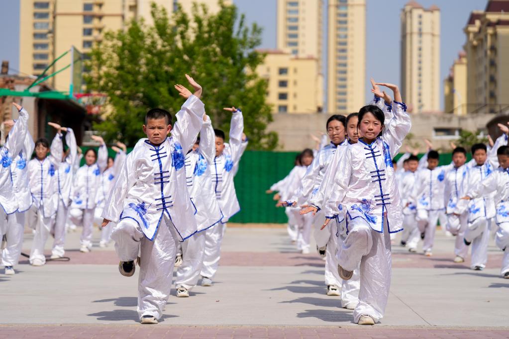 河北滦南：多彩社团 缤纷校园