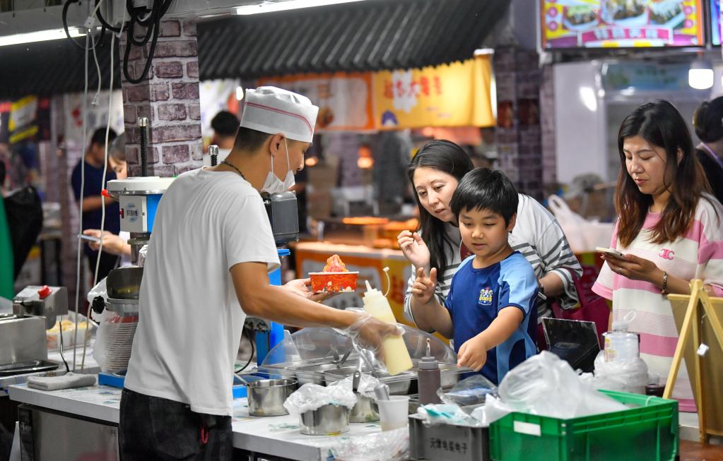 天津：夏日夜市激发城市活力