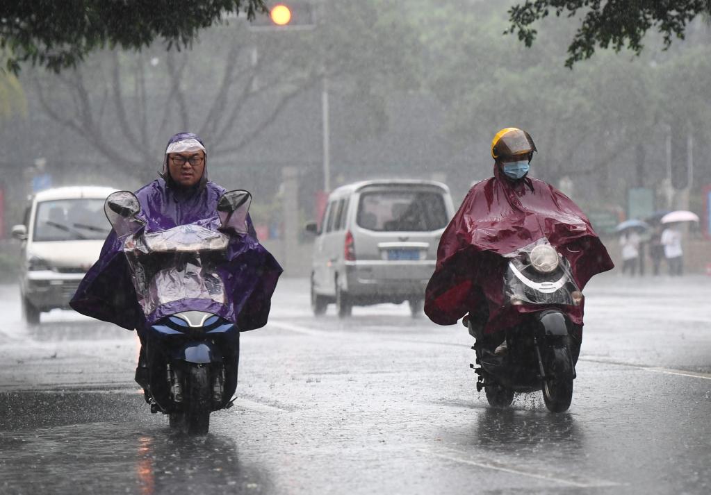 广西继续发布暴雨蓝色预警