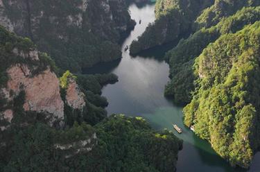 湖南张家界：暑期旅游升温