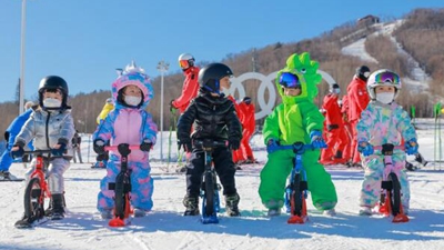 吉林各大雪场“开板”，新玩法续写冰雪热