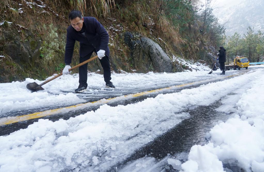 江西南昌迎来降雪