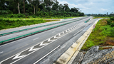 喀麦隆首条中国标准建设高速公路通车