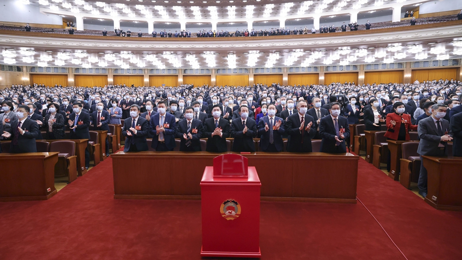 全国政协十四届一次会议举行第三次全体会议